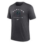 MLB - T-shirt à manches courtes pour homme avec logo délavé des Marlins de Miami (NKM4 07F MQM KT4)