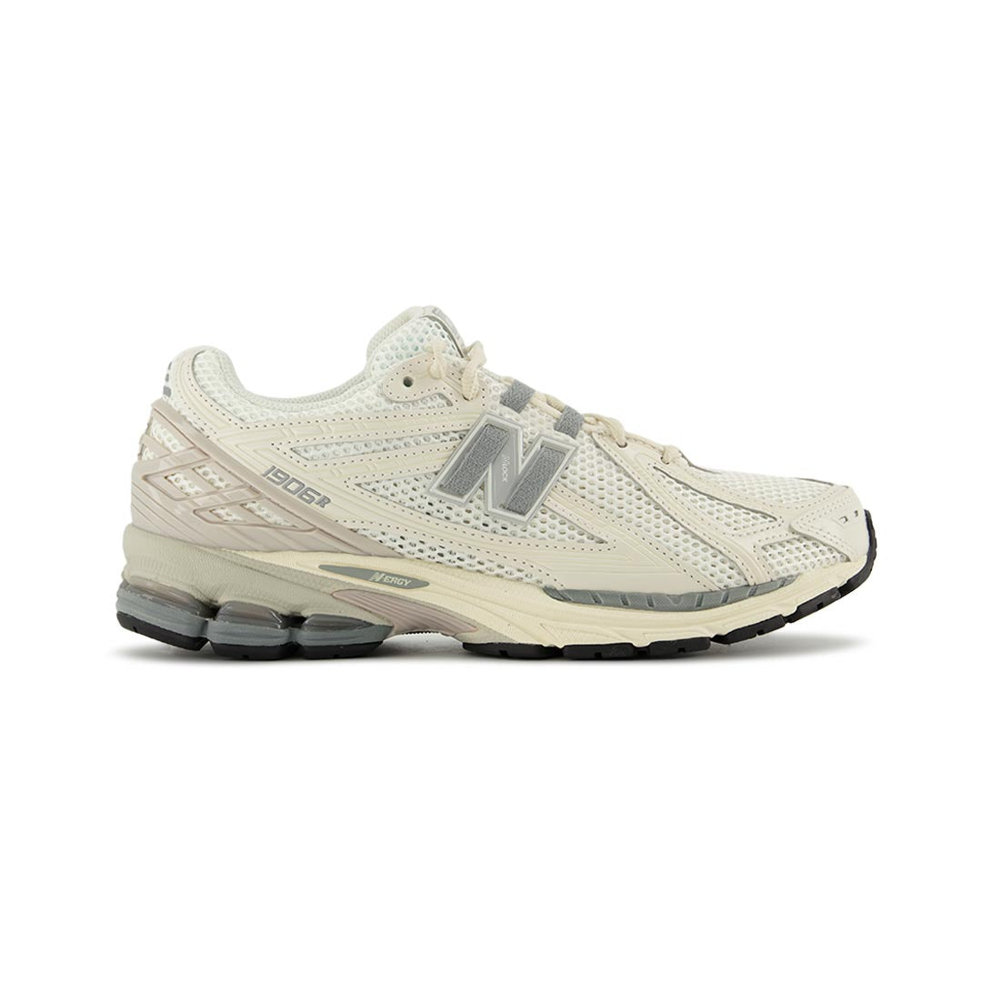 New Balance Men s 1906R Shoes M1906RFI D