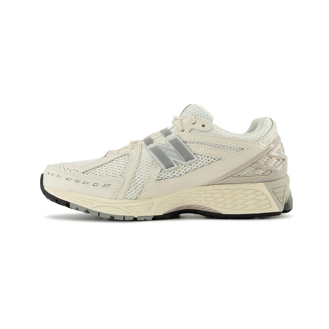 New Balance Men s 1906R Shoes M1906RFI D
