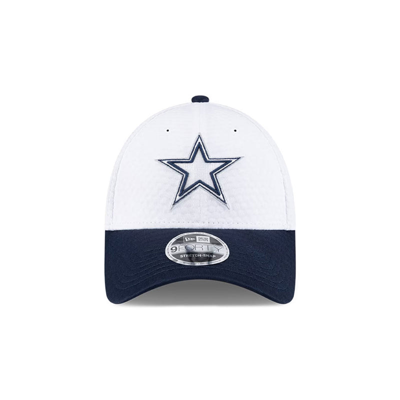 New Era - Casquette snapback 9FORTY du camp d'entraînement NFL des Cowboys de Dallas (60507635)