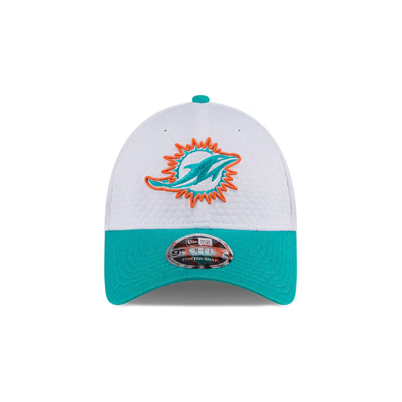 New Era - Casquette snapback 9FORTY du camp d'entraînement NFL des Dolphins de Miami (60507647)