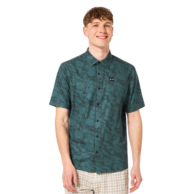 Oakley - Men's Sand Camo Woven Short Sleeve Shirt (FOA404369 9VM)