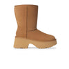 UGG® - Bottes courtes classiques New Heights pour femme, couleur châtaigne (1158310-CHE)