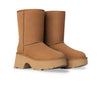 UGG® - Bottes courtes classiques New Heights pour femme, couleur châtaigne (1158310-CHE)