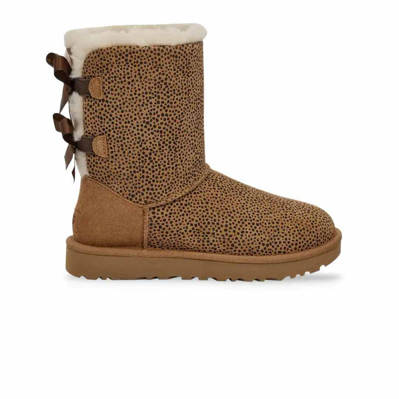 UGG® - Bottes Bailey Bow Micro Cheetah pour femme (1153525-CHE)