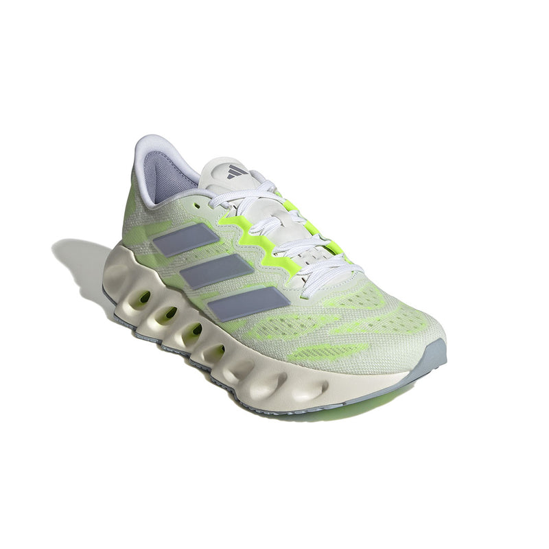 adidas - Chaussures Switch FWD pour femmes (FZ5685) 