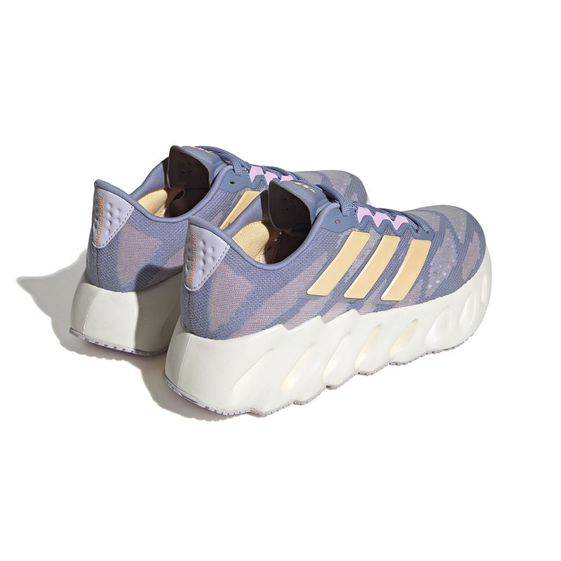 adidas - Chaussures Switch FWD pour femmes (ID1790) 