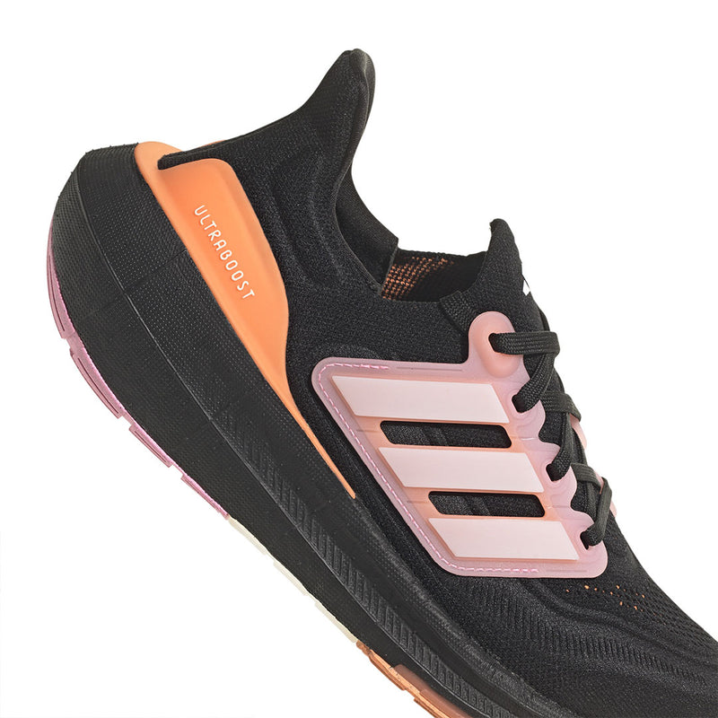 adidas - Chaussures Ultraboost Light pour femmes (HQ8599) 